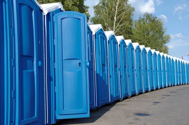 Best Porta potty rental near me  in Bloomfield, IN